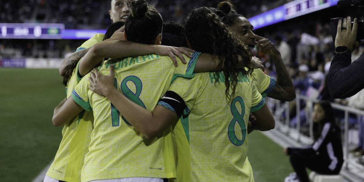 Seleção feminina será convocada na terça para amistosos contra o