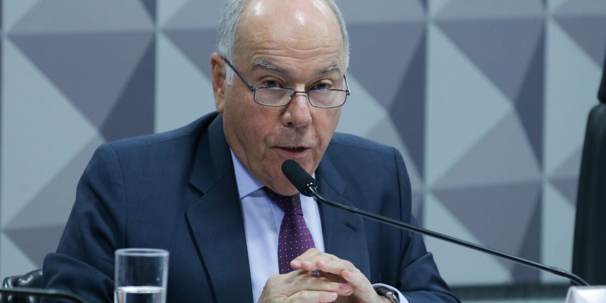 Vieira defende ida de Lula à Rússia no Dia da