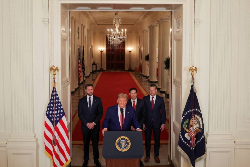 Análise: Trump vai à guerra, mas corre para sair dela