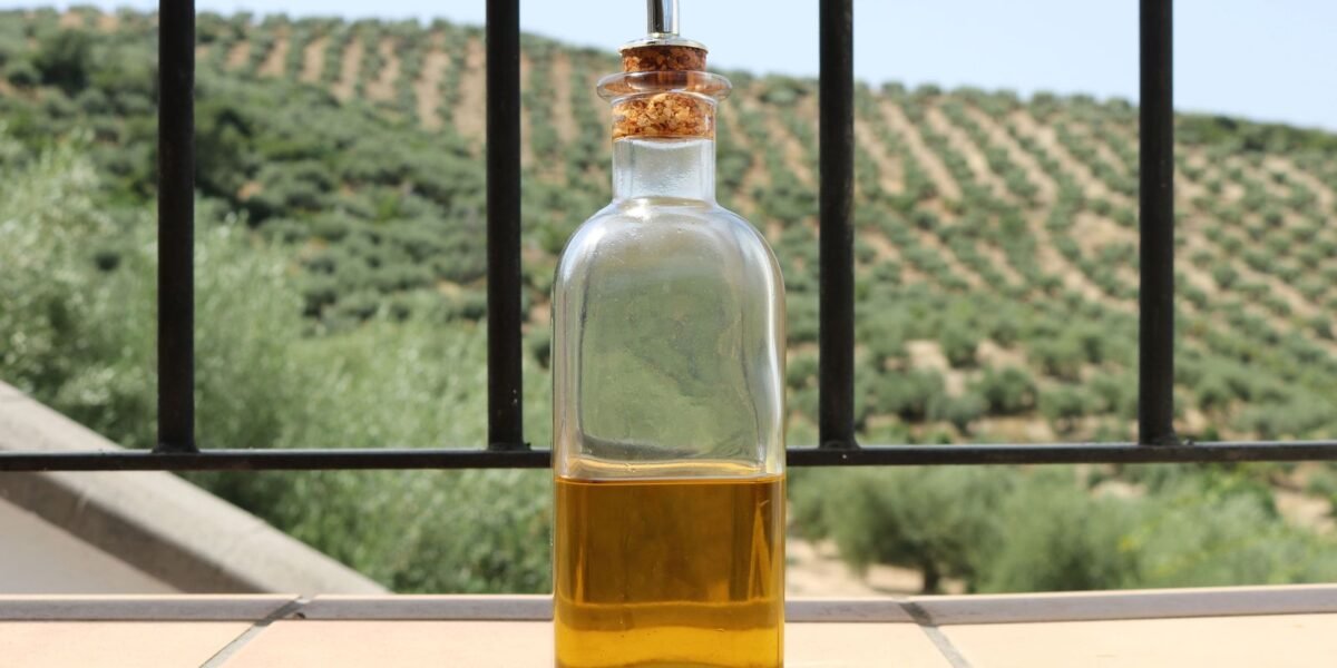 Anvisa proíbe venda e consumo de três marcas de azeite