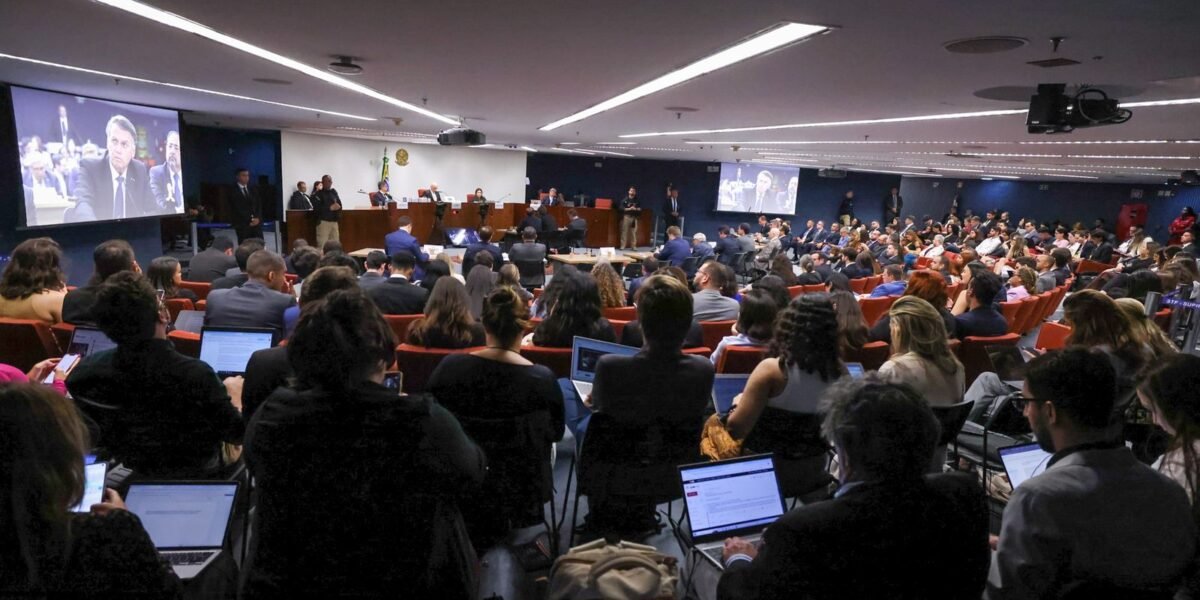 Após depoimento ao STF, Braga Netto pede para deixar a