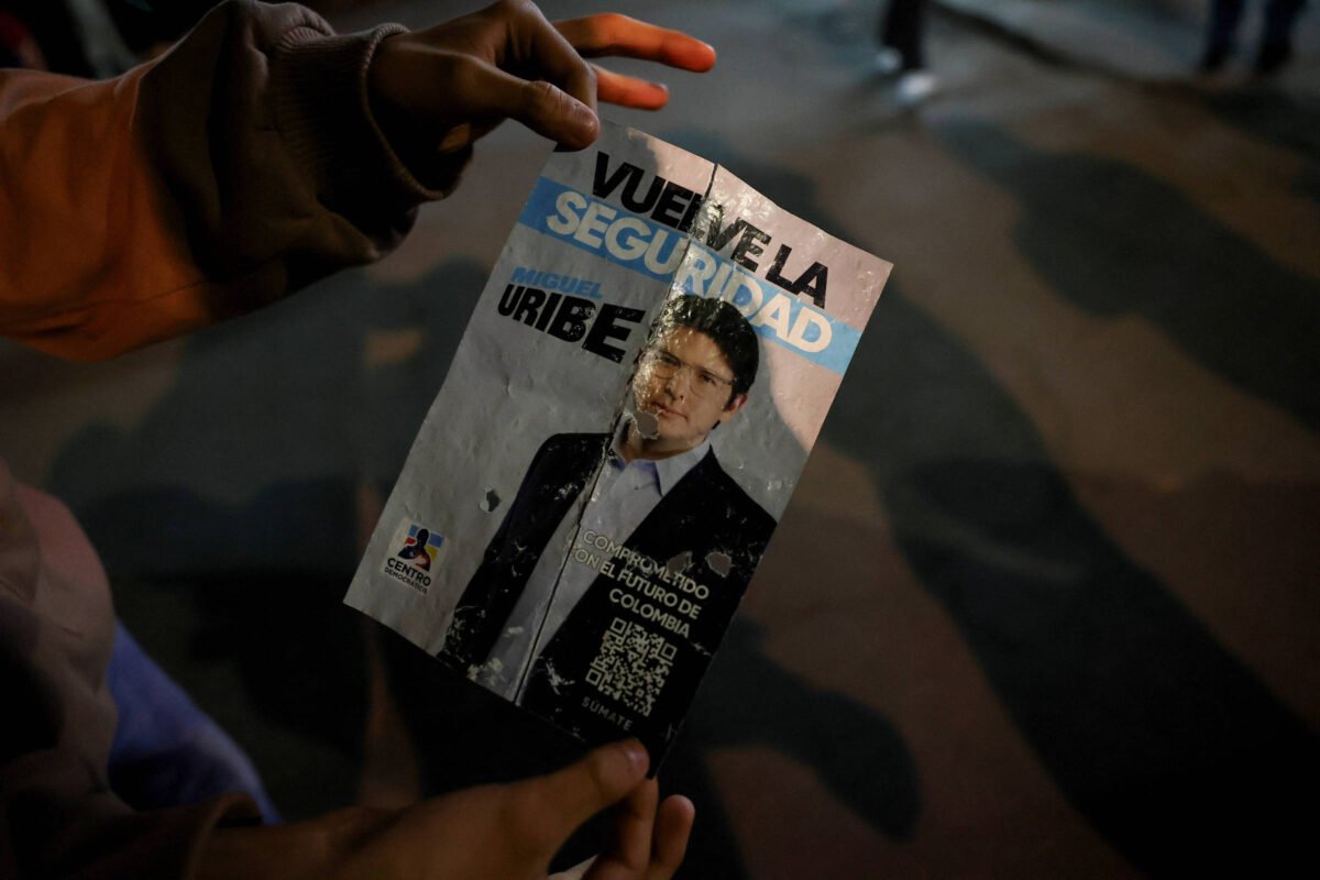 Colômbia: Ataque a pré-candidato traz legado de violência - 07/06/2025
