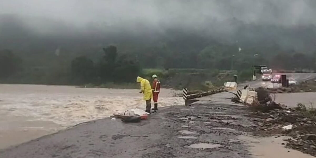 Conab leva 68 toneladas de alimentos a atingidos por enchentes