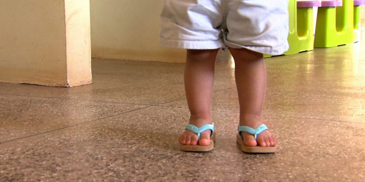 Crianças na primeira infância são mais expostas aos riscos climáticos