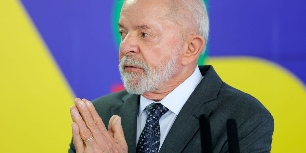 Fraudes no INSS: Lula diz que regras afrouxaram no governo