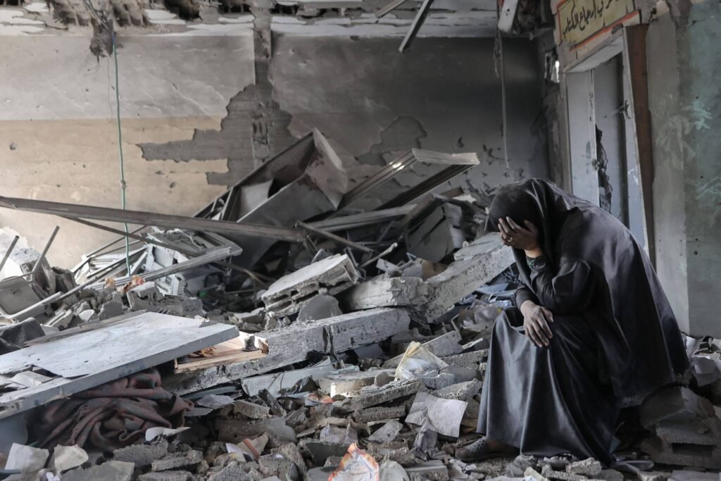 Israel força deslocamento de milhares no norte de Gaza -