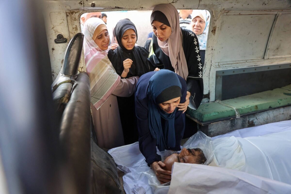 Israel matou centenas em centros de ajuda, diz ONU -