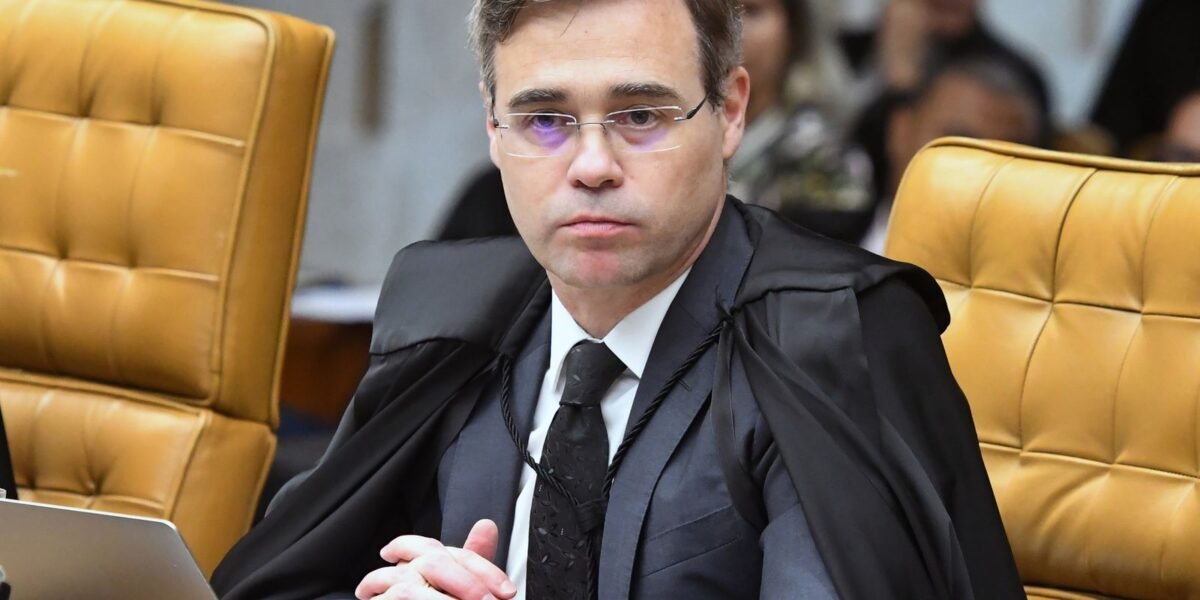 Mendonça vota a favor da revisão da vida toda no