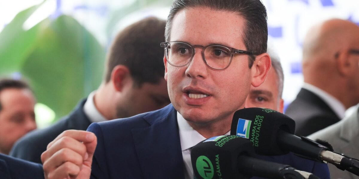 Motta diz que vai levar ao plenário perda do mandato