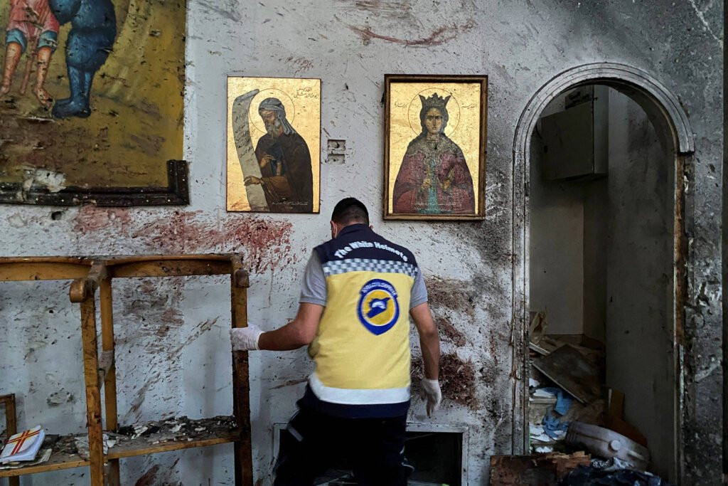 Síria: Atirador mata ao menos 20 em igreja de Damasco