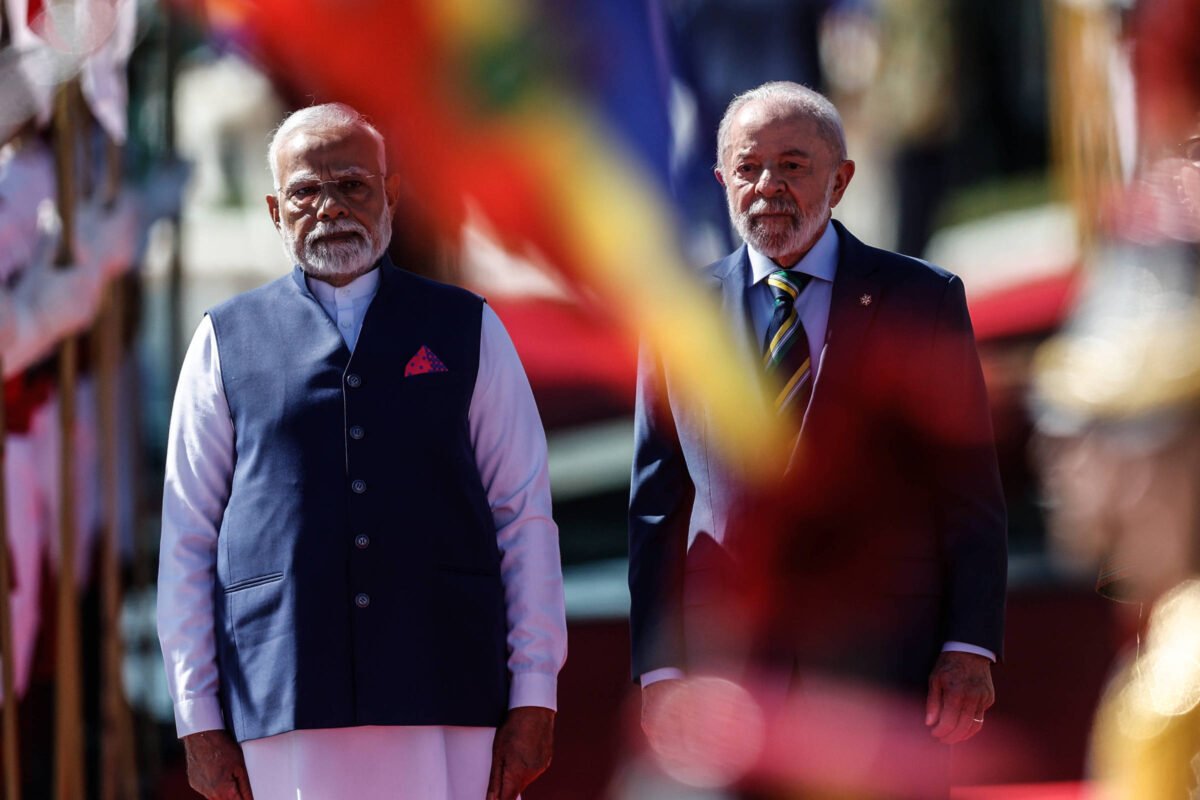 Lula diz que estão jogando fora 'ensinamentos de Gandhi' -