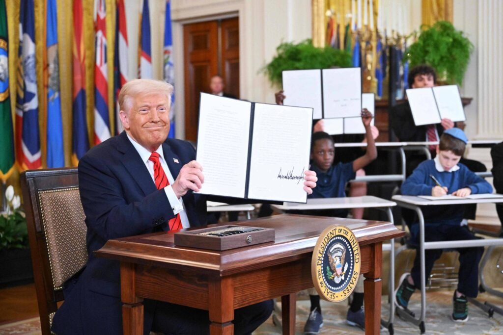 175587474268a885b60609f_1755874742_3x2_rt.jpg