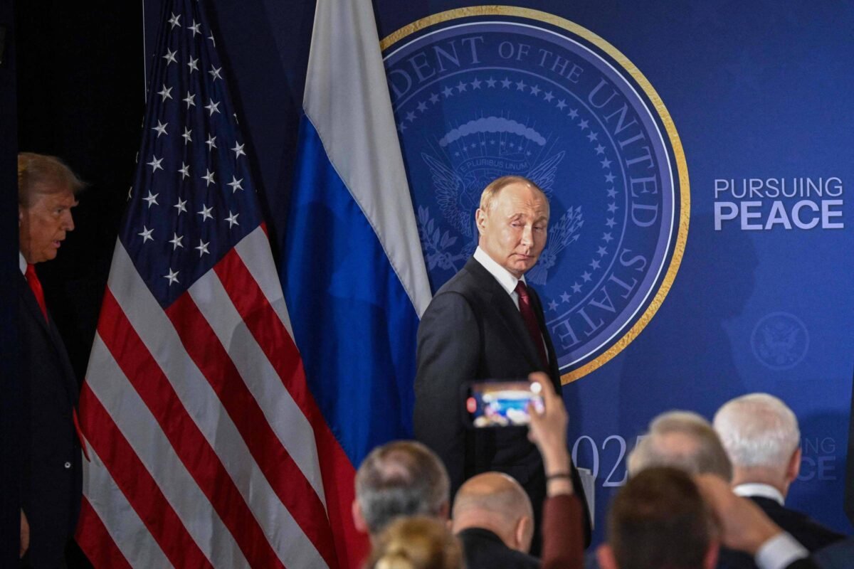 Análise: Putin ganha mais tempo no show de Trump -