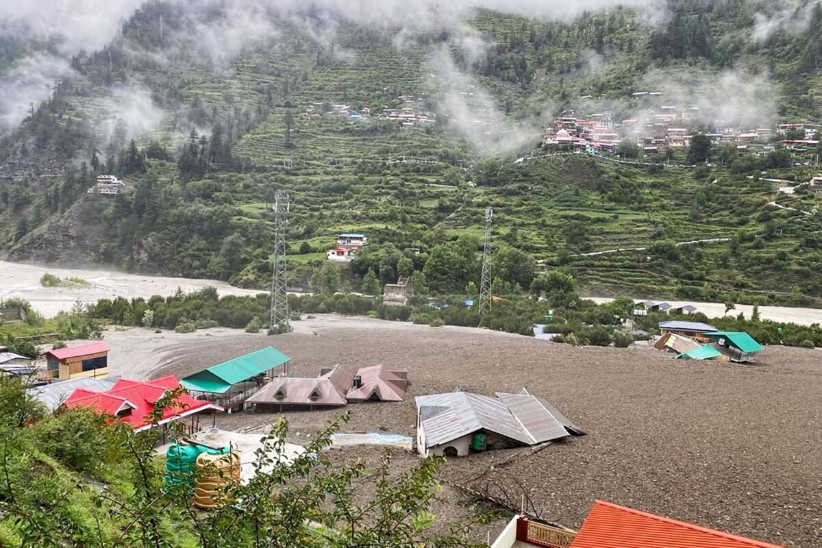 Avalanche de lama na Índia mata ao menos 4; veja