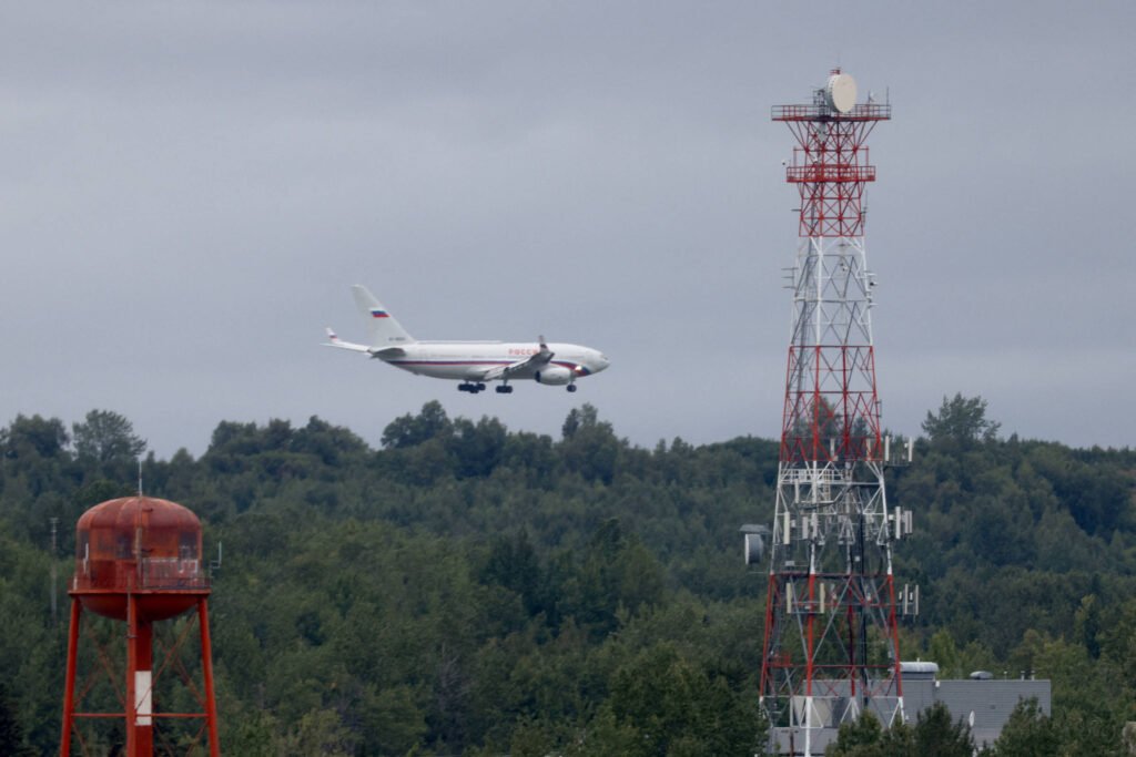 Chegada de Putin aos EUA tem avião-isca e teatro de