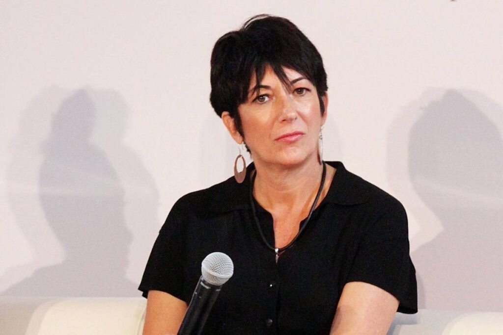Cúmplice de Epstein diz que Trump 'nunca foi inapropriado' -