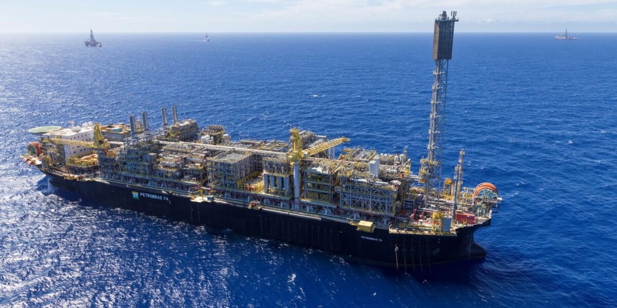 Federação critica lei que desobriga Petrobras de operar todo o