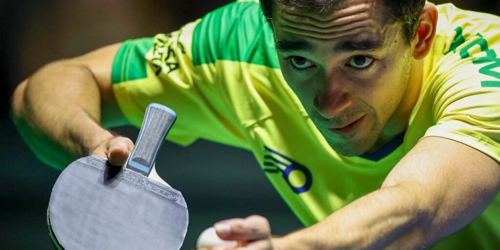 Hugo Calderano pega alemão Benedikt Duda na final em Foz