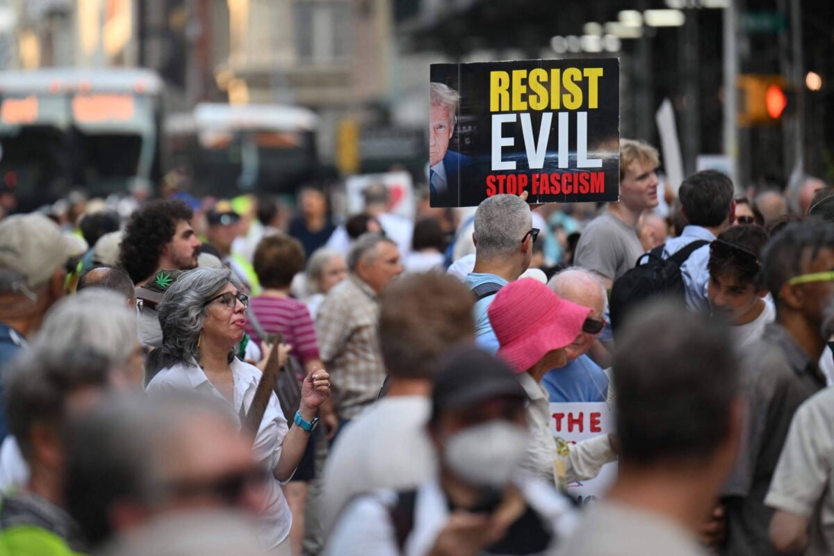 Imigrantes recebem quase 30% menos que nativos, diz estudo -