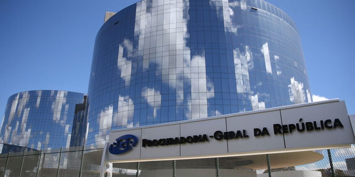 PGR tem 5 dias para analisar indiciamento de Bolsonaro e