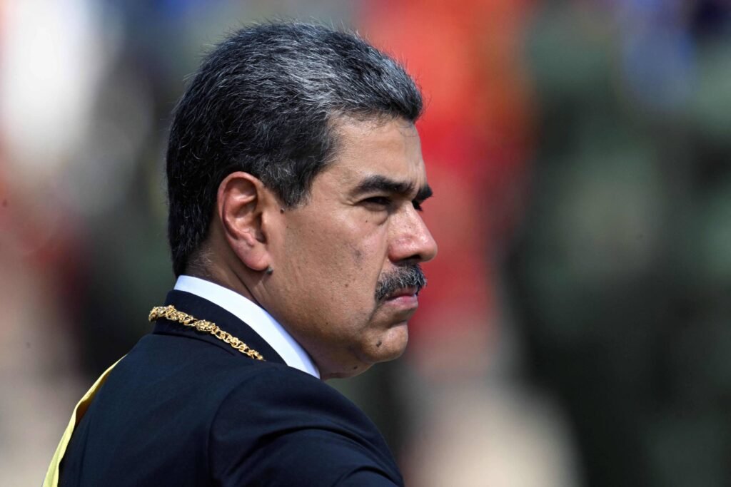 Venezuela: Presidentes reagem a envio de navios por Trump -