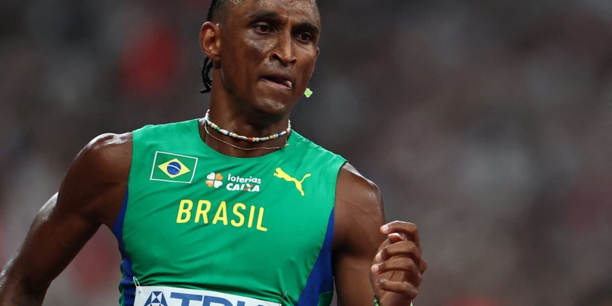 Alison dos Santos se classifica para final no Mundial de