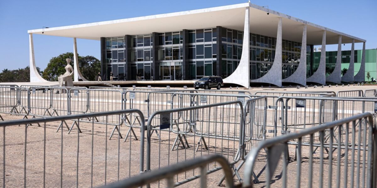 Ao vivo: acompanhe o 1° dia de julgamento de Bolsonaro