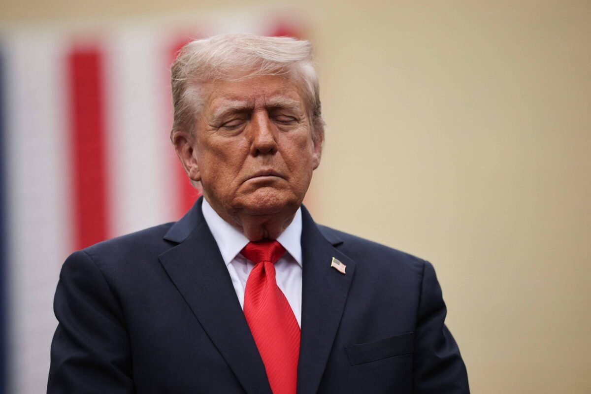 Charlie Kirk: Trump cita horror e homenageará com medalha -