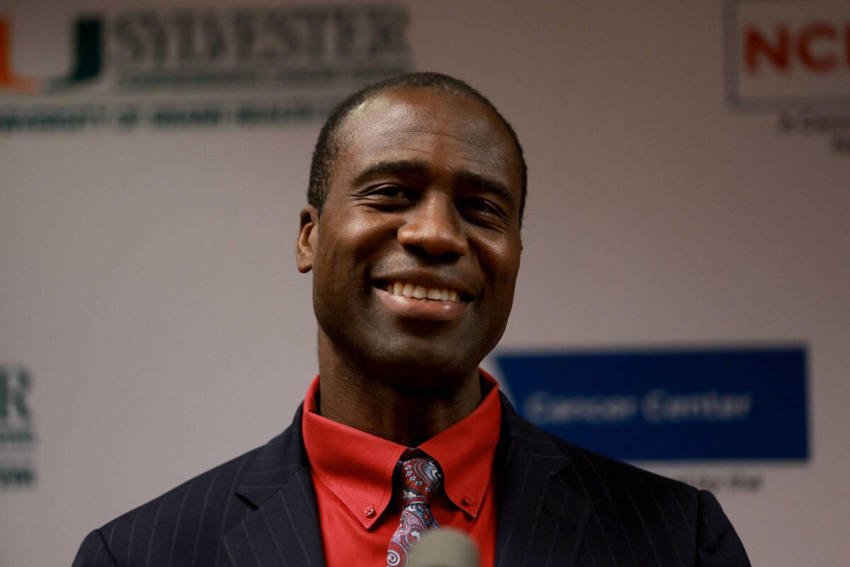 Flórida acabará com obrigatoriedade de vacinas no estado - 03/09/2025