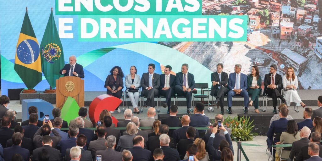 Governo anuncia R$ 11,7 bilhões do Novo PAC para drenagem