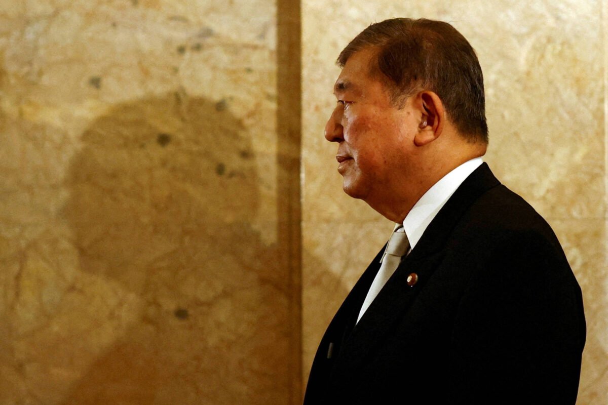 Premiê do Japão decide renunciar, diz emissora japonesa - 07/09/2025