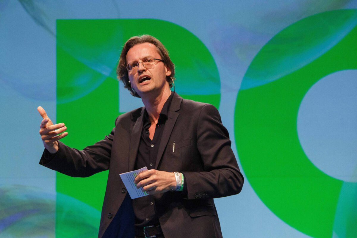 Principal revista da Alemanha cria posto de ombudsman - 24/09/2025