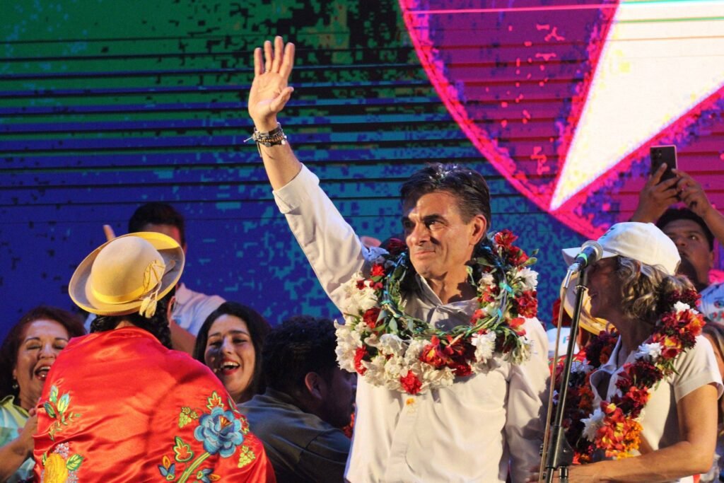 Bolívia: Rodrigo Paz surpreende e é eleito presidente - 19/10/2025