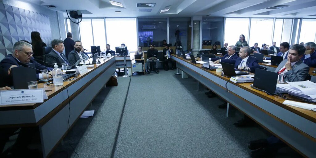 CPMI do INSS ouve ex-dirigentes de associação e conselho nesta