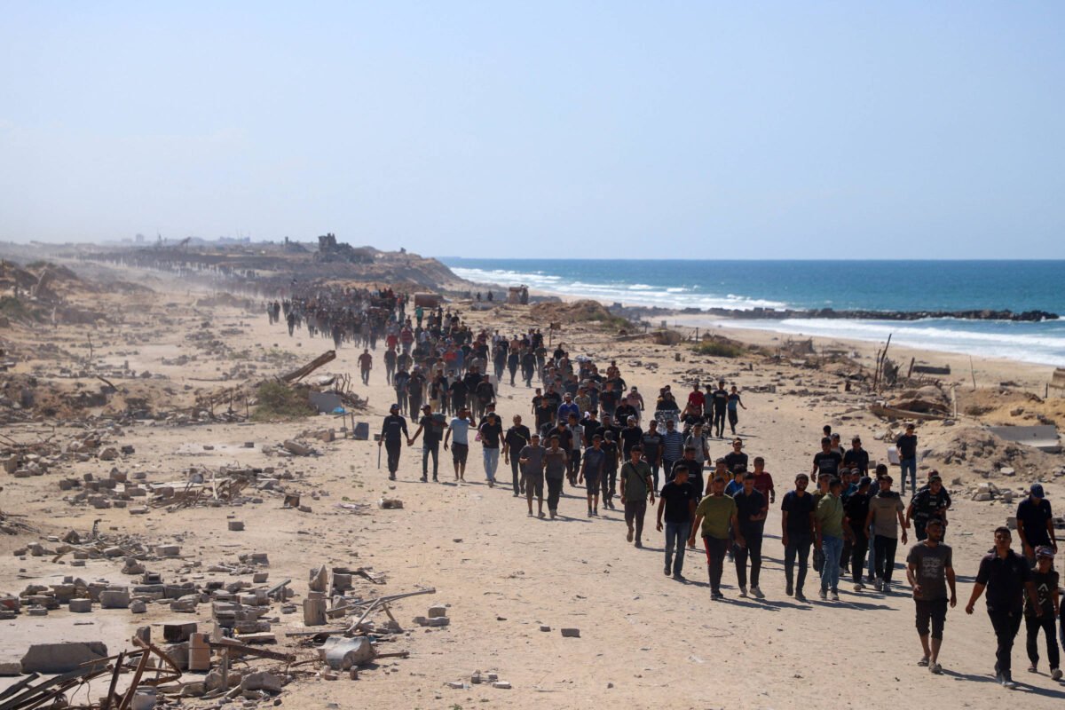 Cessar-fogo entre Israel e Hamas começa formalmente - 10/10/2025 -