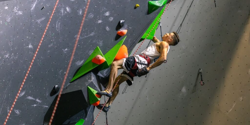 Eduardo Schaus leva bronze na Copa do Mundo de paraescalada