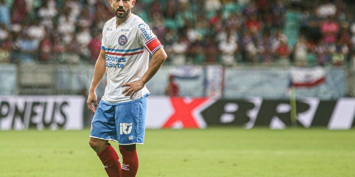 Everton Ribeiro passa por cirurgia de tireoide devido a um