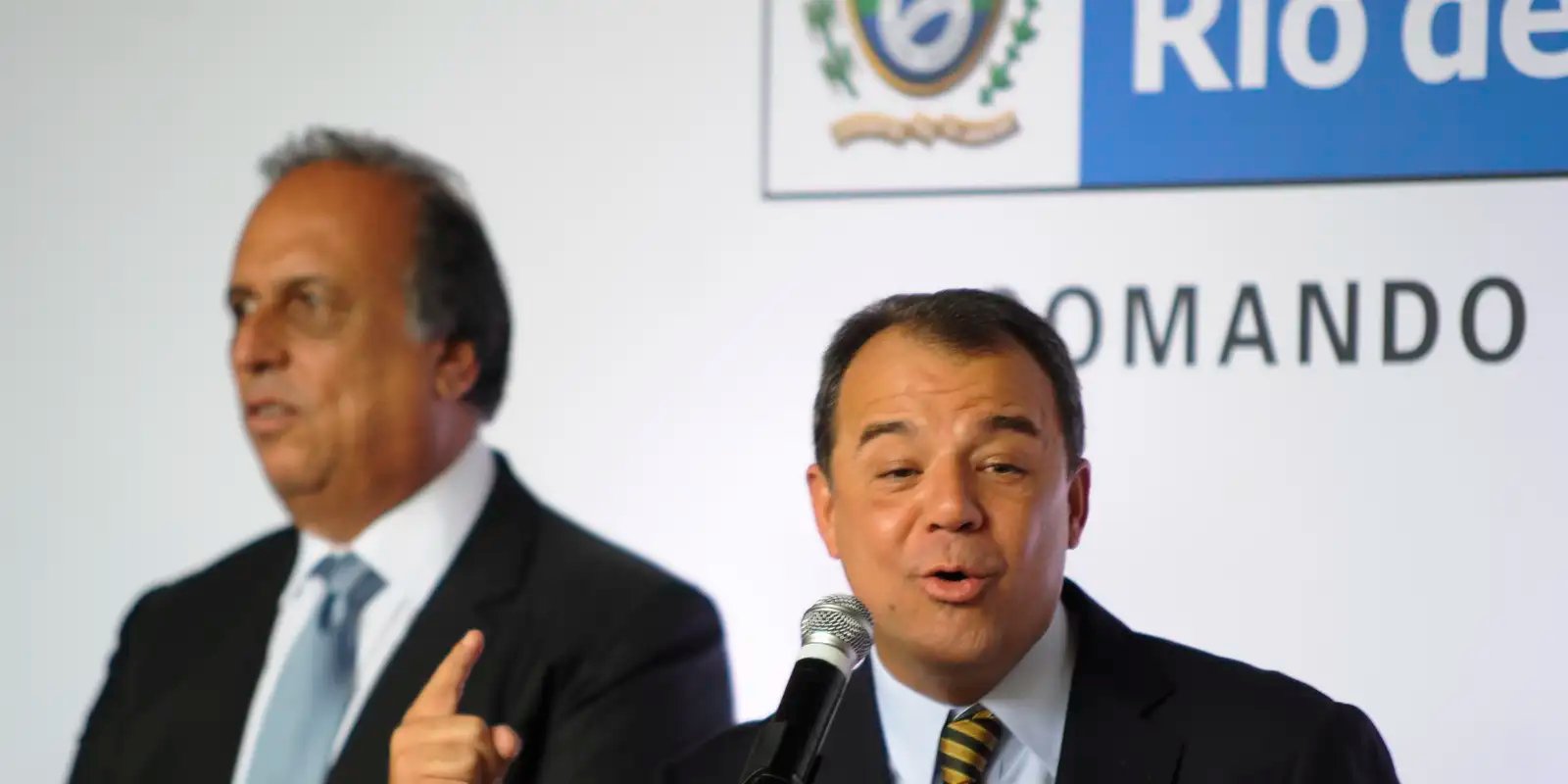 Ex-governadores Cabral e Pezão são condenados em mais de R$