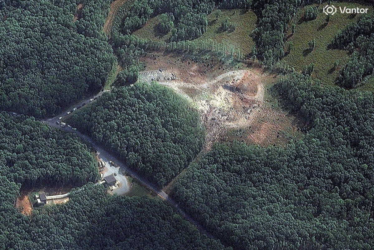 Explosão em fábrica nos EUA deixa 18 mortos - 11/10/2025