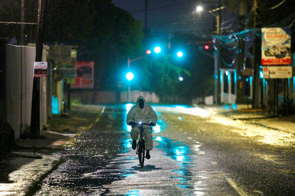 Furacão Melissa se aproxima da Jamaica, 3 já morreram -