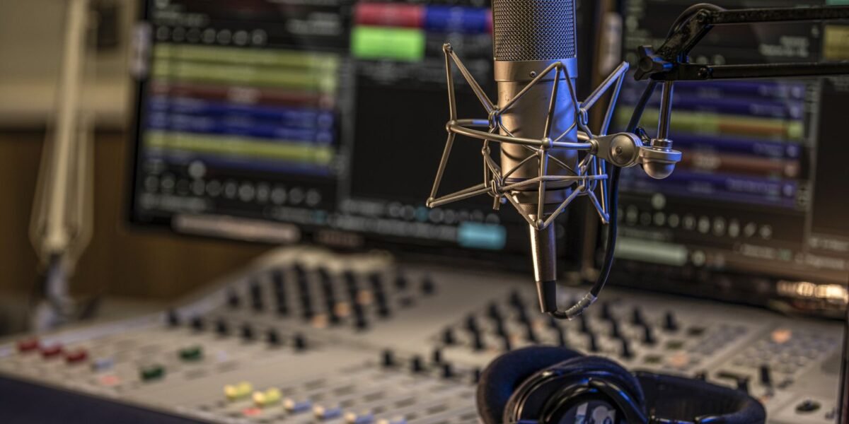Hoje é Dia: Radioagência Nacional, mulheres e John Lennon em