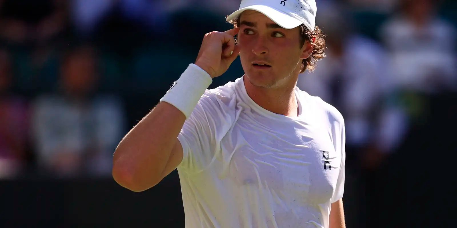 João Fonseca antecipa fim da temporada para tratar de uma