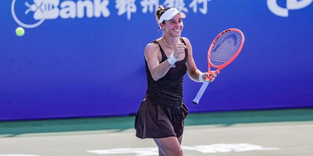 Luisa Stefani retorna ao top 20 e comemora inédita vaga