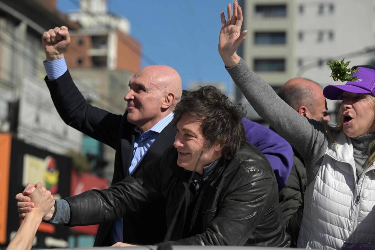 Milei esconde candidato por suposto elo com tráfico - 01/10/2025