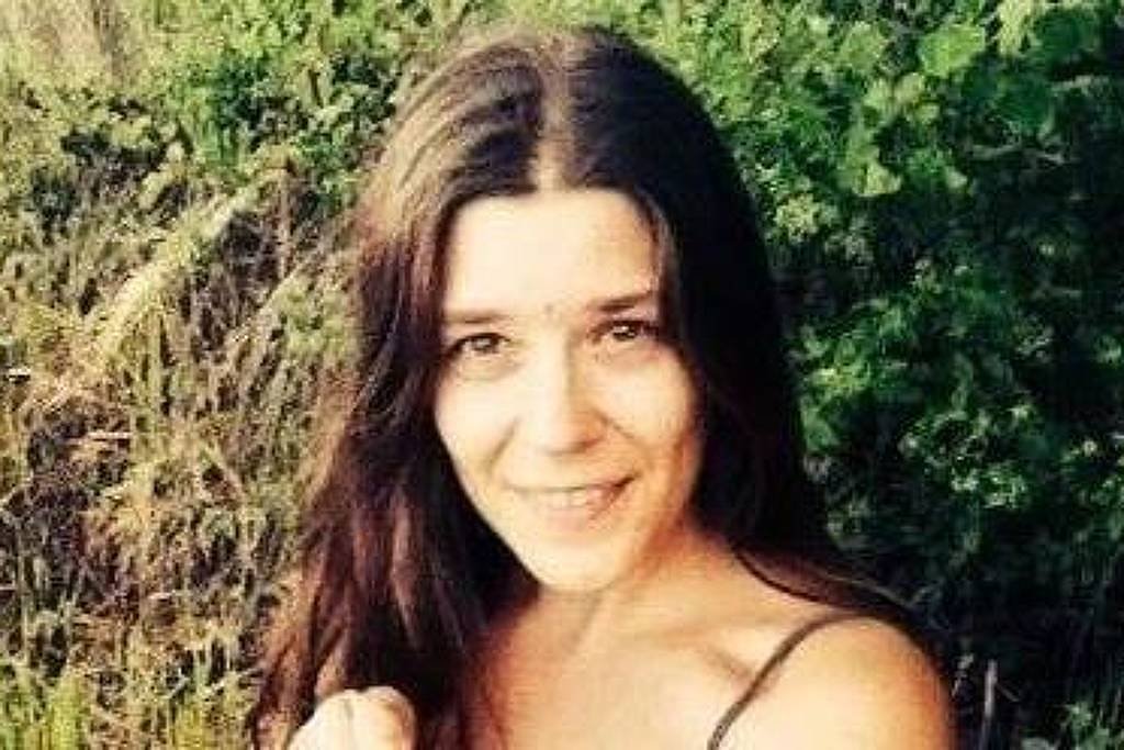 Mulher russa viveu em caverna na Índia com filhas pequenas