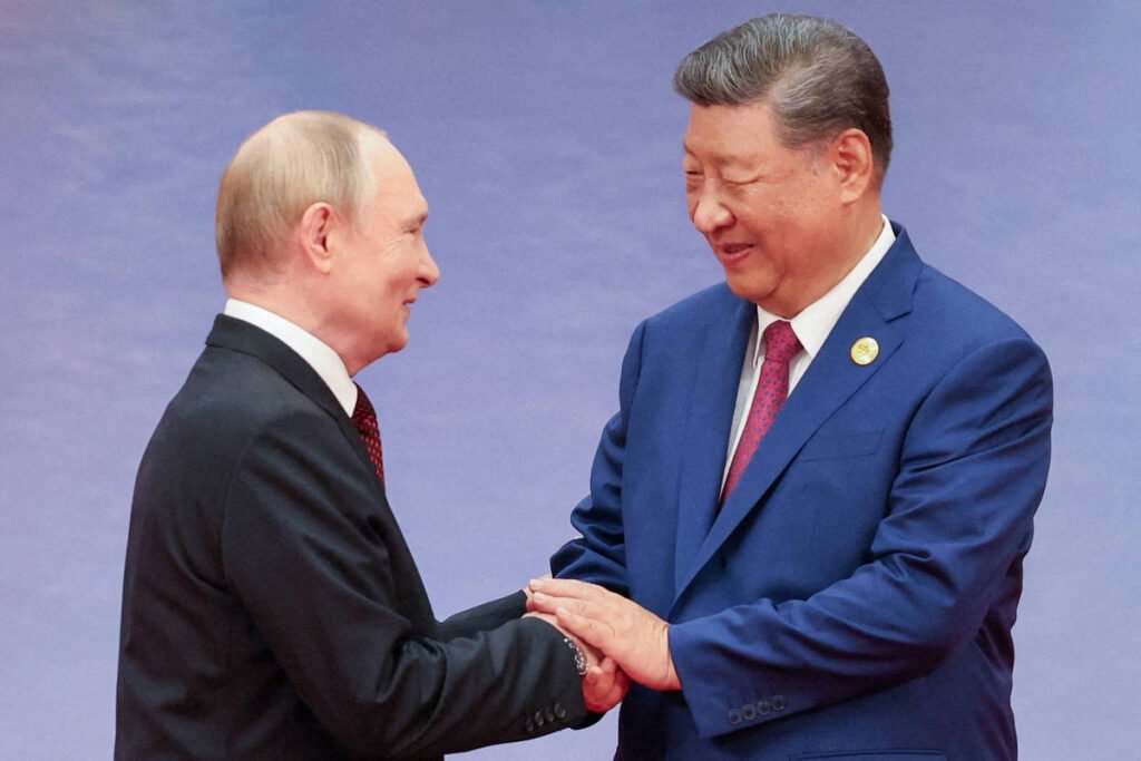 Pequim tem cooperação militar com Rússia, diz dossiê - 07/10/2025
