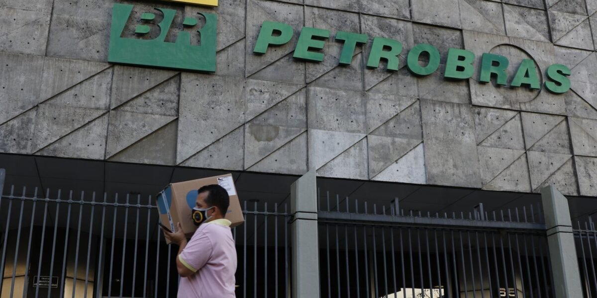 Petrobras faz importação inédita de gás de Vaca Muerta, na