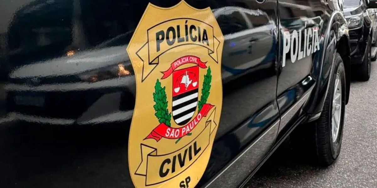 Uma pessoa morre e 11 são presas em operação policial