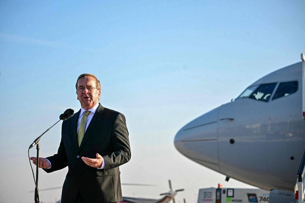 Alemanha define novo serviço militar obrigatório - 12/11/2025 - Mundo