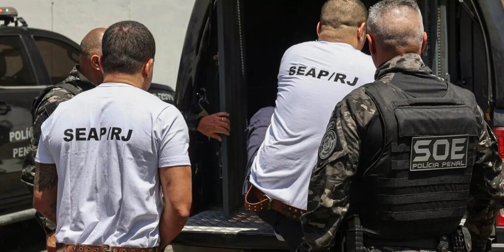 Chefes do Comando Vermelho são transferidos para presídios federais